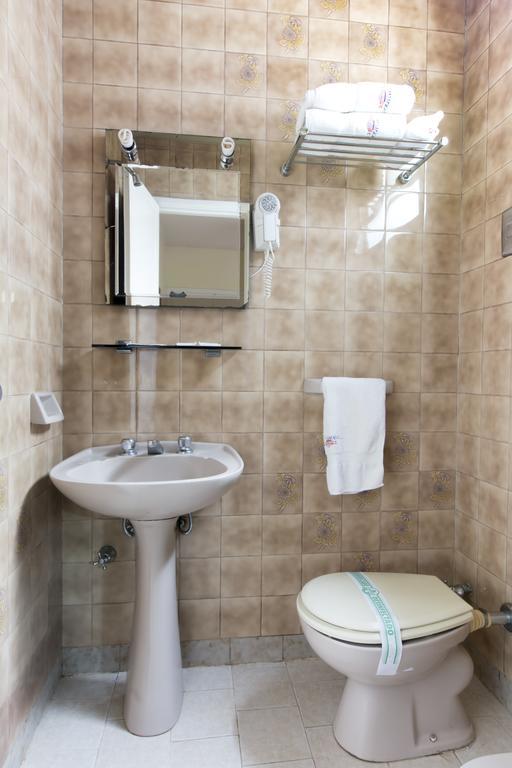 בואנוס איירס Hotel Pacifico מראה חיצוני תמונה
